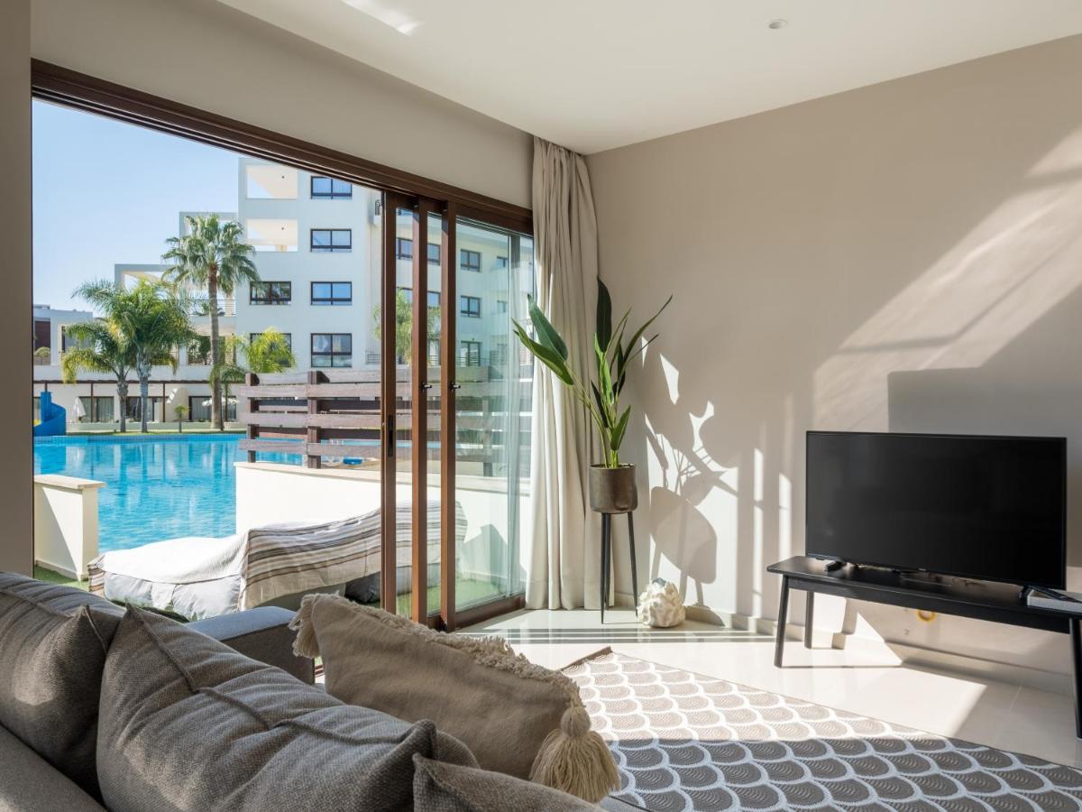 Sanders Aqua Park Resort - Precious 3-Bedroom Holiday Home With Shared Pool Limassol Exterior foto